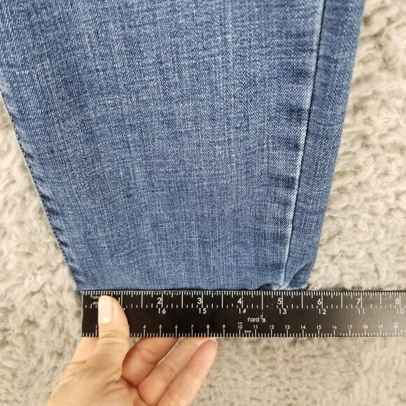 Levis Jeans Womens 32 Blue 311 Shaping Skinny Stretch Distressed Denim *Read* - Picture 9 of 14